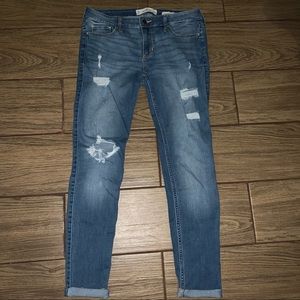 🌿HOLLISTER LOW RISE SUPER SKINNY JEANS🌿